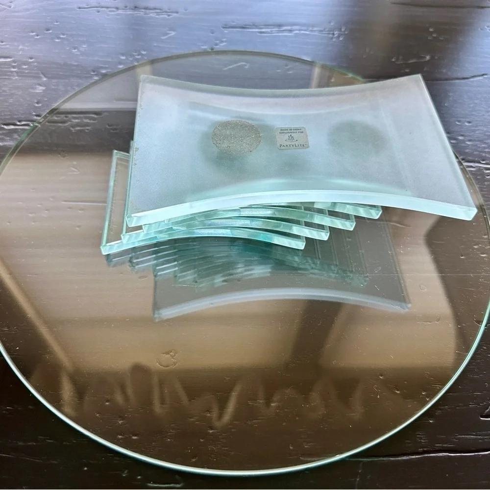 PARTYLITE, RETIRED, 3-WICK GLASS CANDLE HOLDER WITH GLASS STEP PEDESTAL.